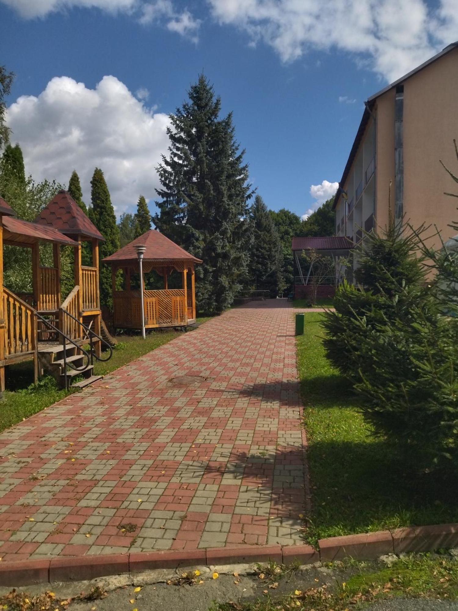 Санаторій Збруч Hotel Satanov Ngoại thất bức ảnh